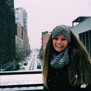 Meet your Posher, Corinne